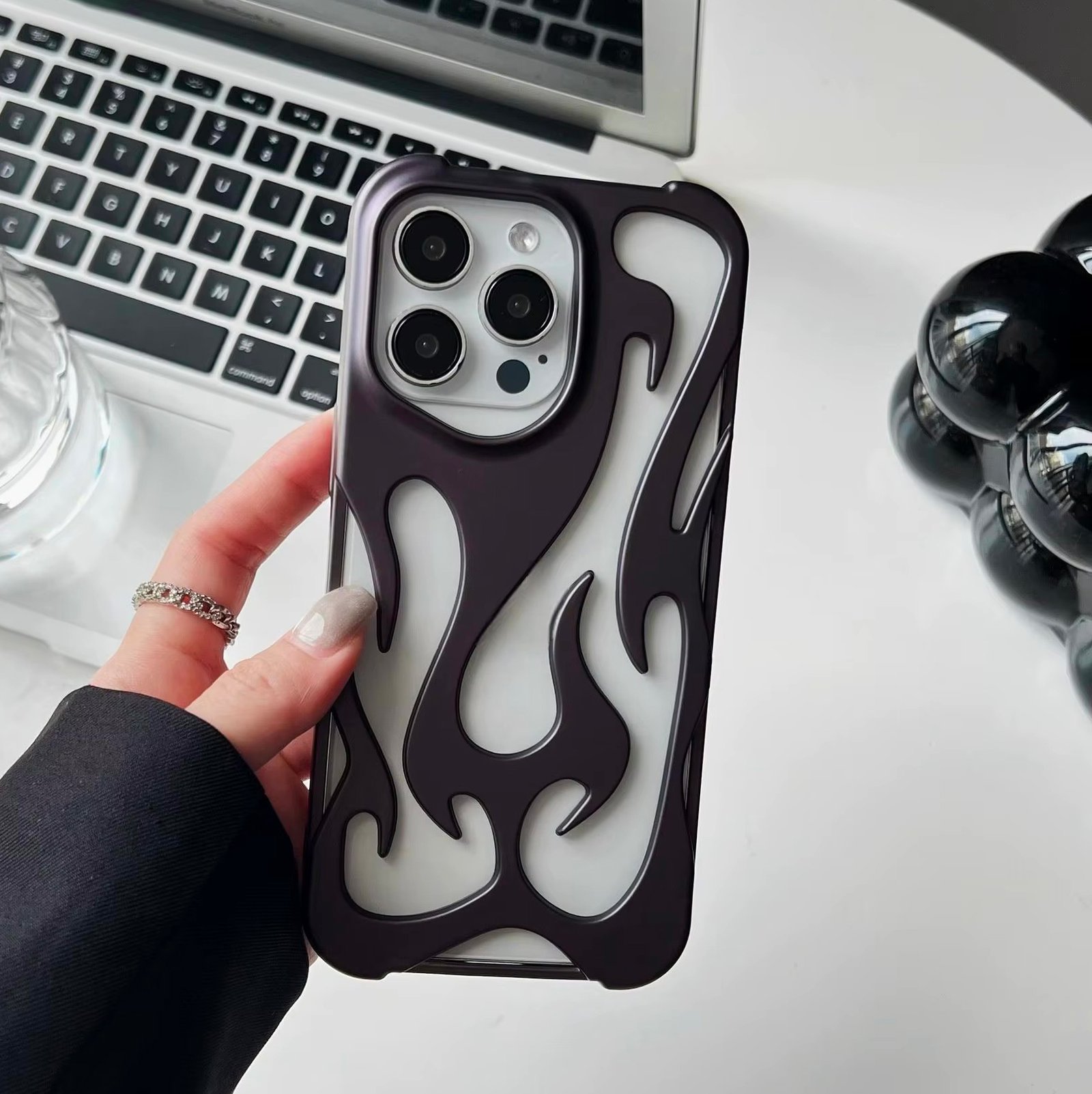 H640f7d4efc114b818e454f0021a77024C Coque en silicone Flamme – Image 1