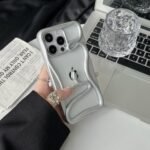 Coque en forme de serpent creux - Gris